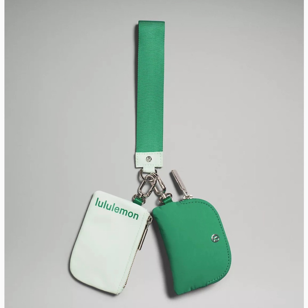 Lululemon green dual wristlet!